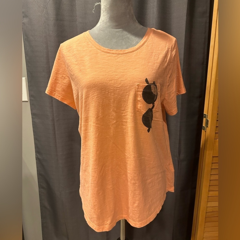 old navy t shirt women large